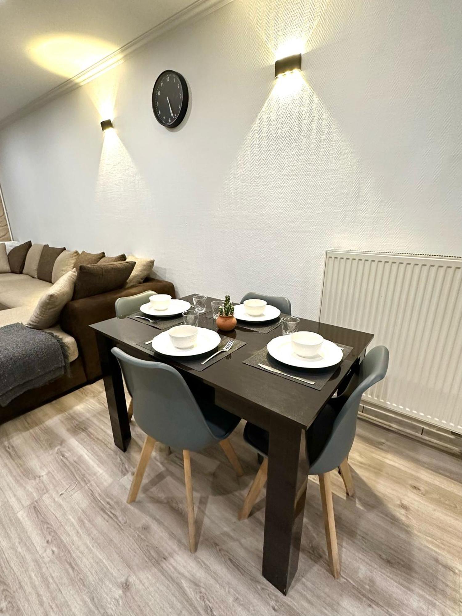 Une Belle Maison Avec 2 Chambre Croix Luaran gambar